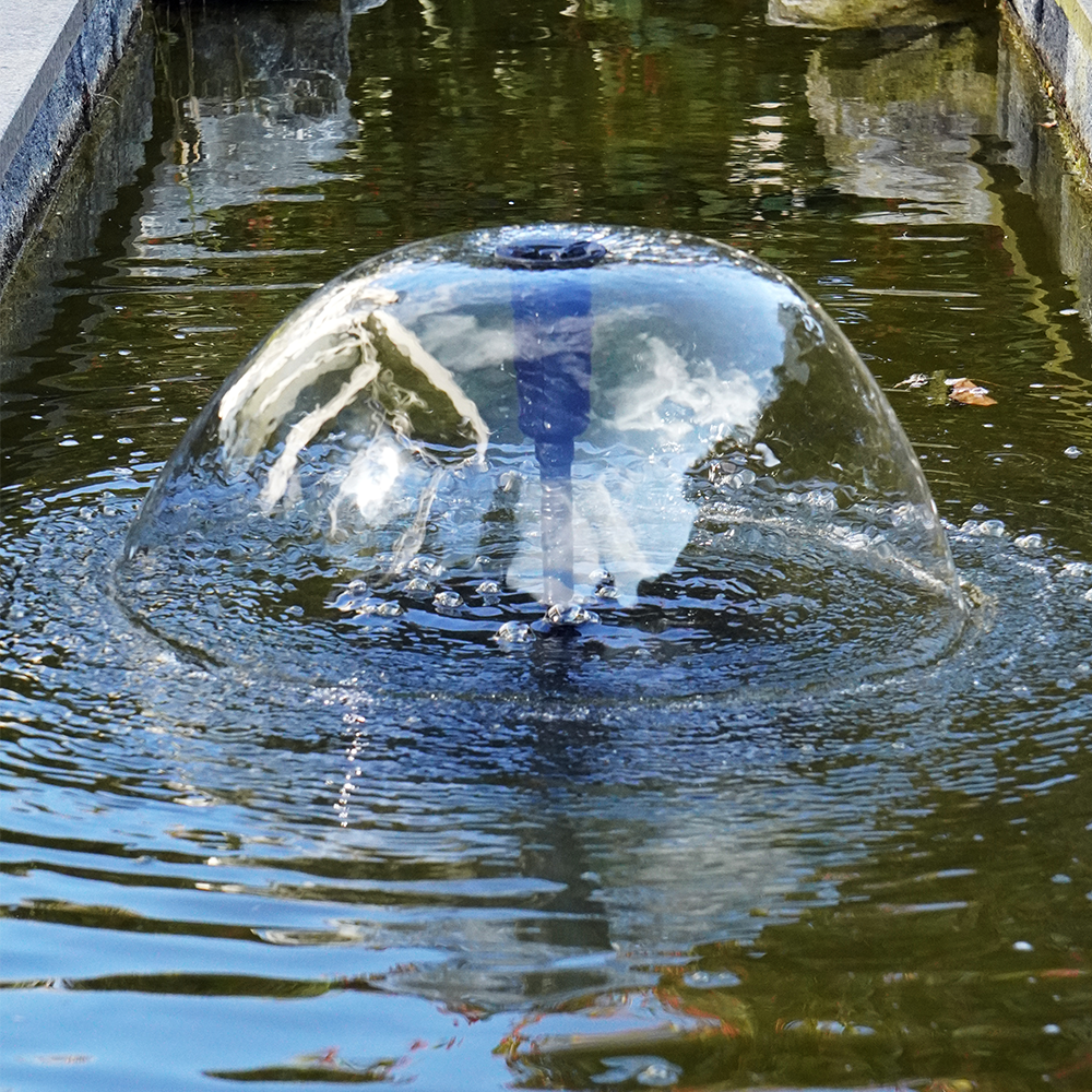 Fontein set voor in beweging houden kleine vijver